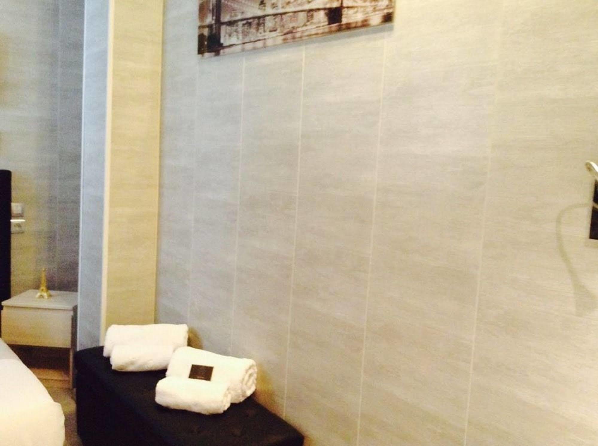 Hotel Gofen Paris Luaran gambar